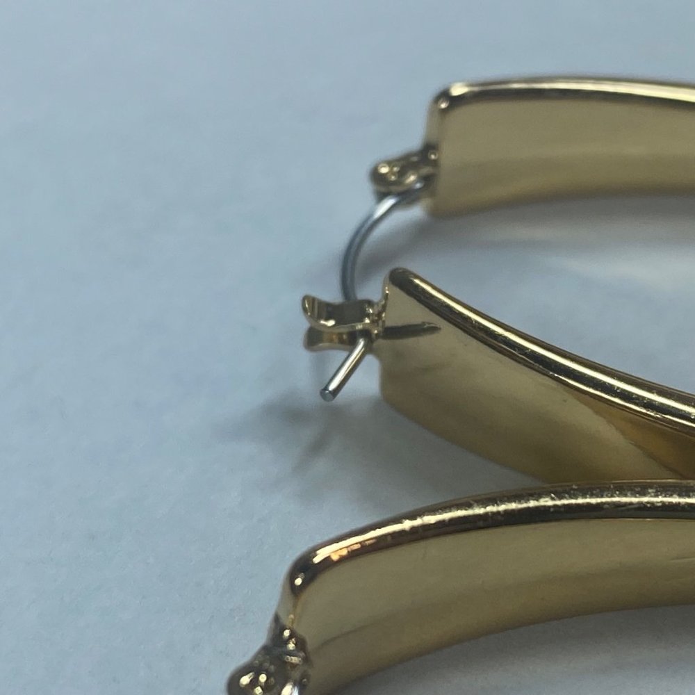 Oval Hoop Earrings Pierced Gold Tone Puffed Hinged Latch Back Click Closure - Picture 11 of 16